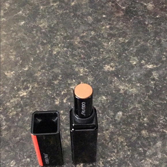 Shiseido synchro skin correcting gel stick concealer - Picture 2 of 2